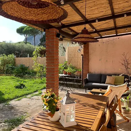 La Casina Di Mezzo - Tiny House 別荘